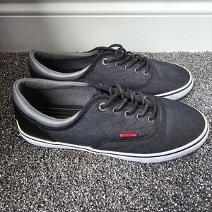 Levi’s Black Charcoal Canvas Athletic Skater Shoes 51784624A Size 10.5